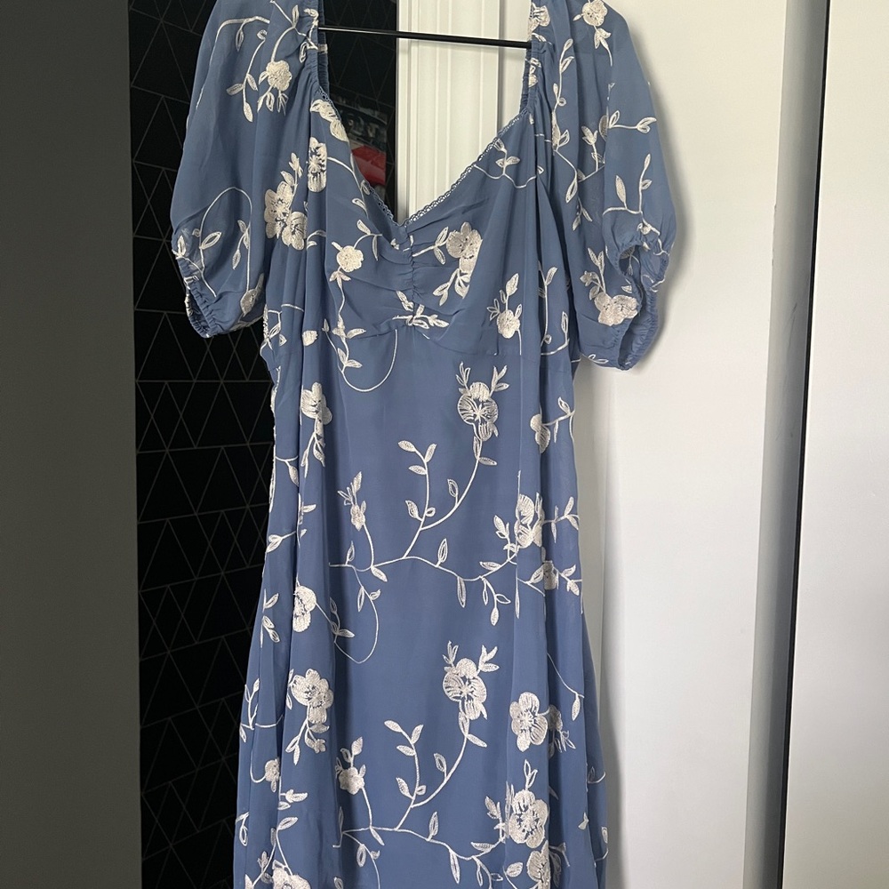 ARULA Blue short Sleeve Dress with White Floral Pattern